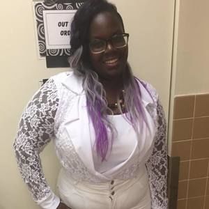 Meet your Posher, Lacora